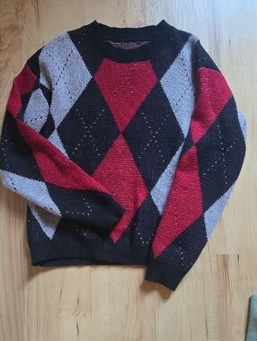 Women's Argyle Knit Sweater - Black, Red & Gray